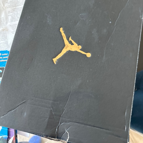 Air Jordan 1 Mid “REVERSE BRED” - Picture 4 of 4